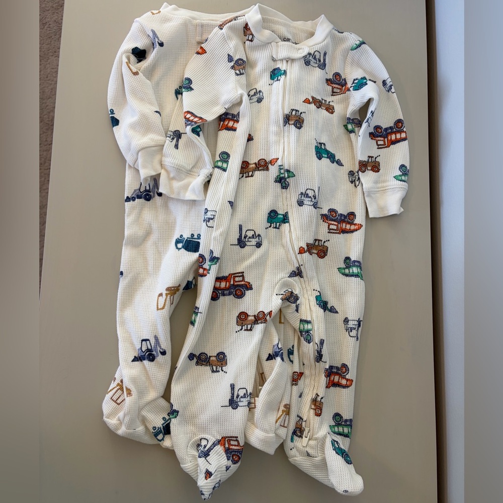 Carter’s waffle knit sleep n’ play 9m set of 2